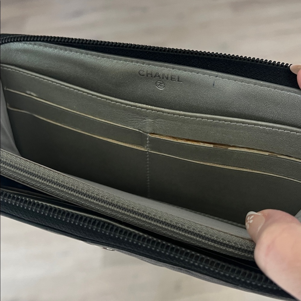 🖤 CHANEL Camillia Zippy Leather Long wallet Black Authentic - Picture 12 of 17